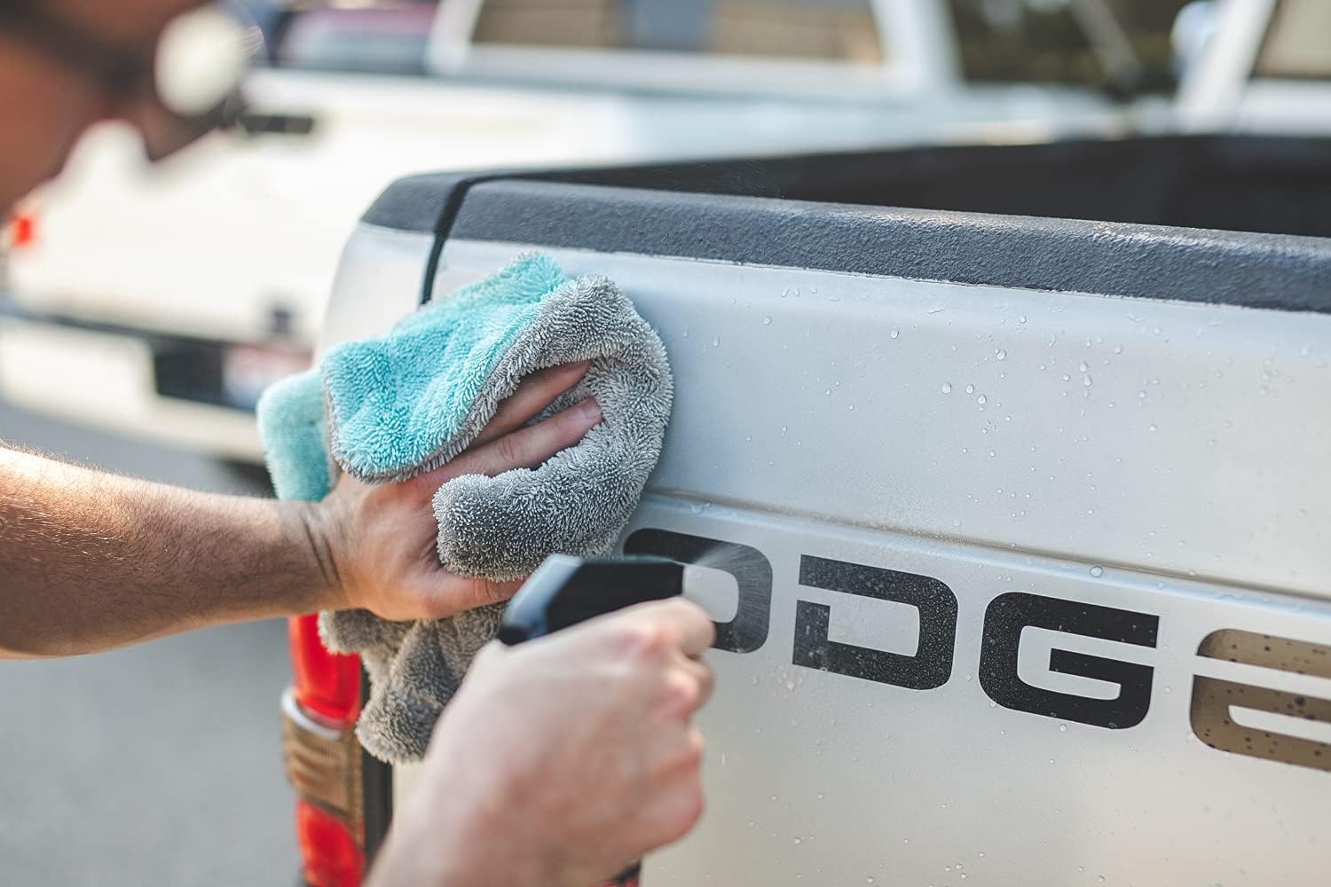 The Rag Company, The Liquid8r, Absorbent 70/30 Blend Microfiber Drying Towel for Cars, Trucks, and SUVs, Safe for Detailing, Scratch-Free, Twist Loop, 1100 GSM, 16x16 Inches, Aqua Blue/Grey, 2-Pack - Image 4